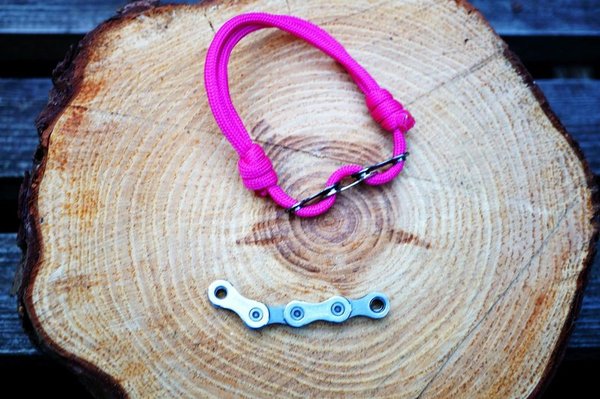 Armband aus Fahrradkette und Paracord (Farbe: pink)